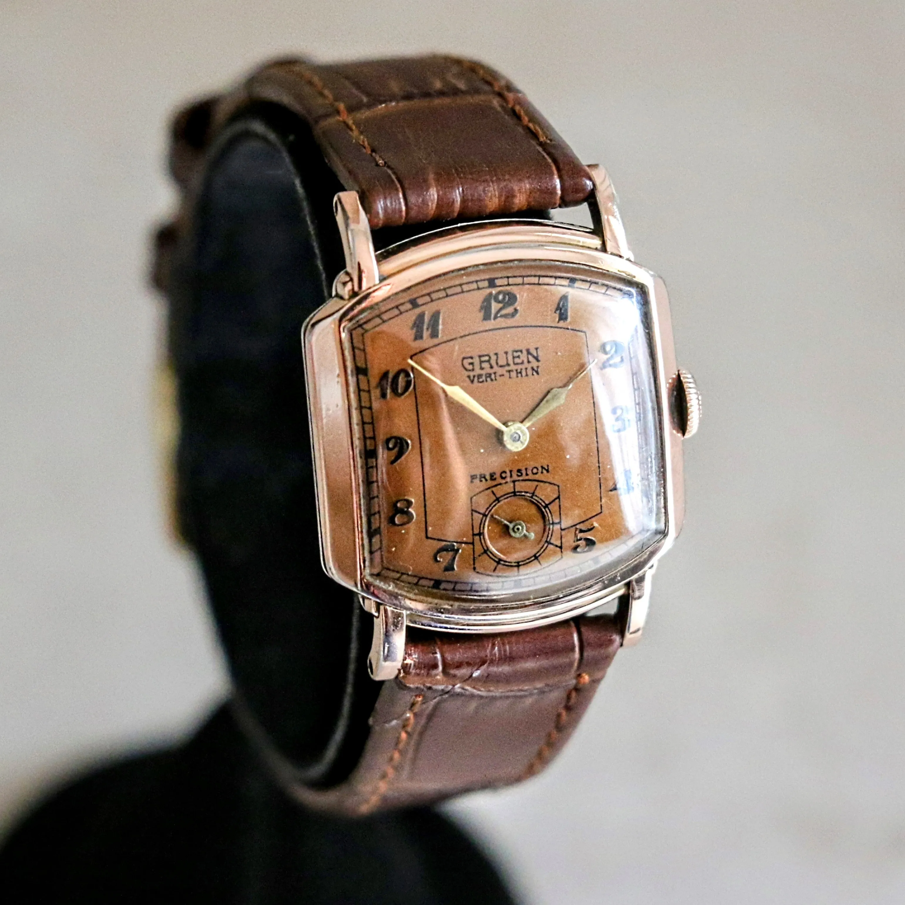 GRUEN Veri-Thin Precision Wristwatch Coral Gold Case & Dial Conoruma Movement Grade 405 Watch