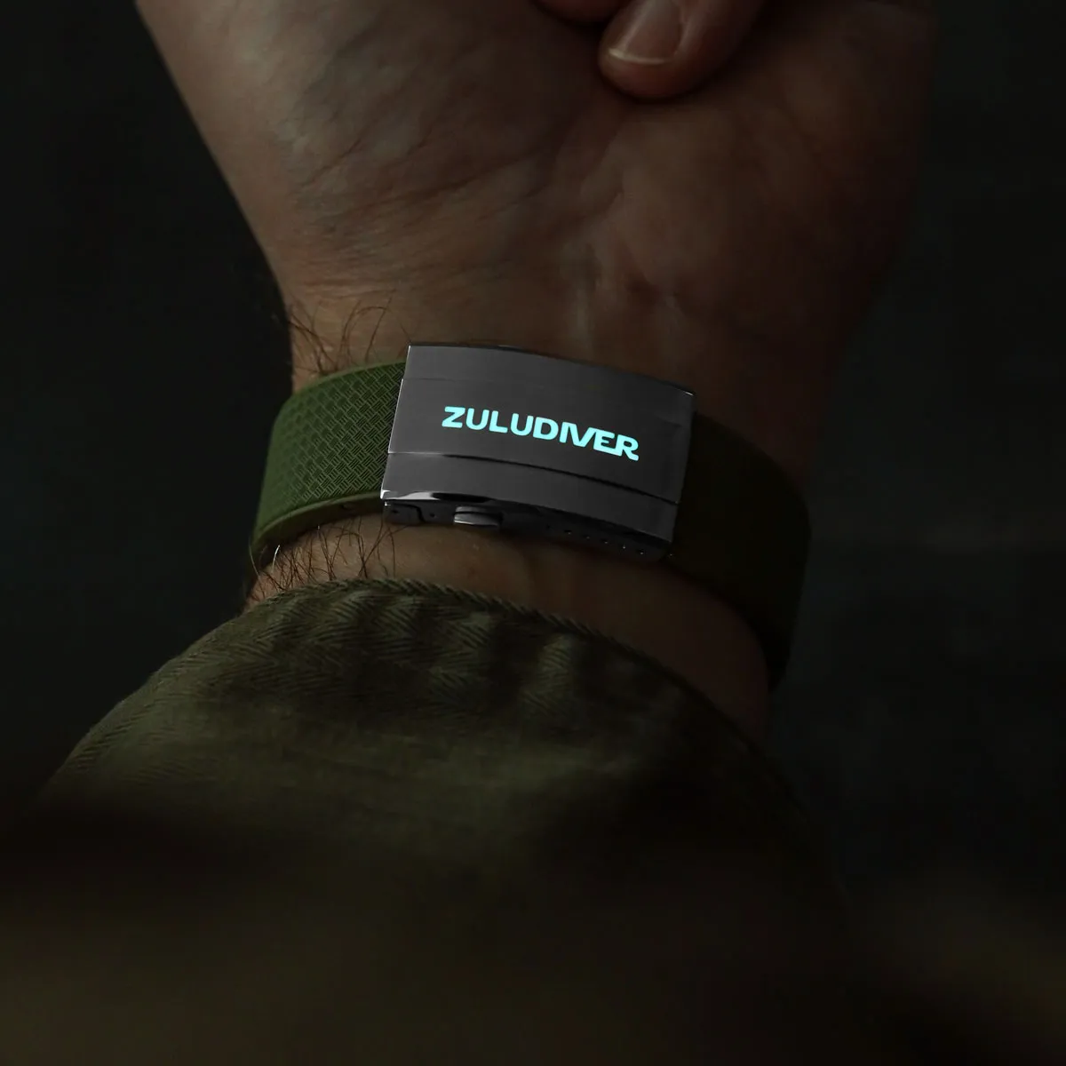 HydroLock MK2 Deployant Buckle - Super Luminova
