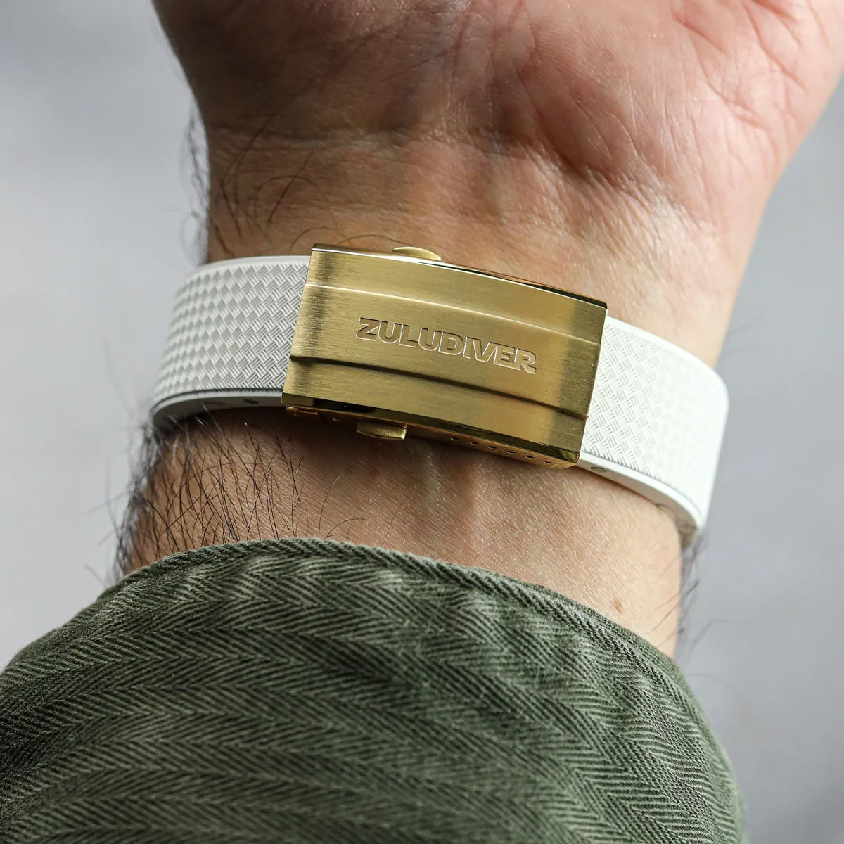 HydroLock MK2 Deployant Buckle - Super Luminova