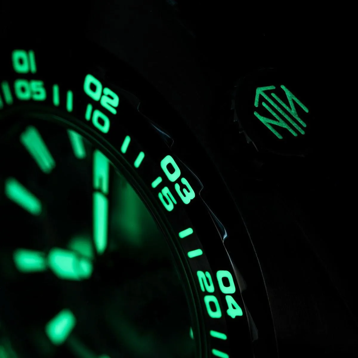 NTH DevilRay Automatic Dive Watch - No Date - Silver Sunburst