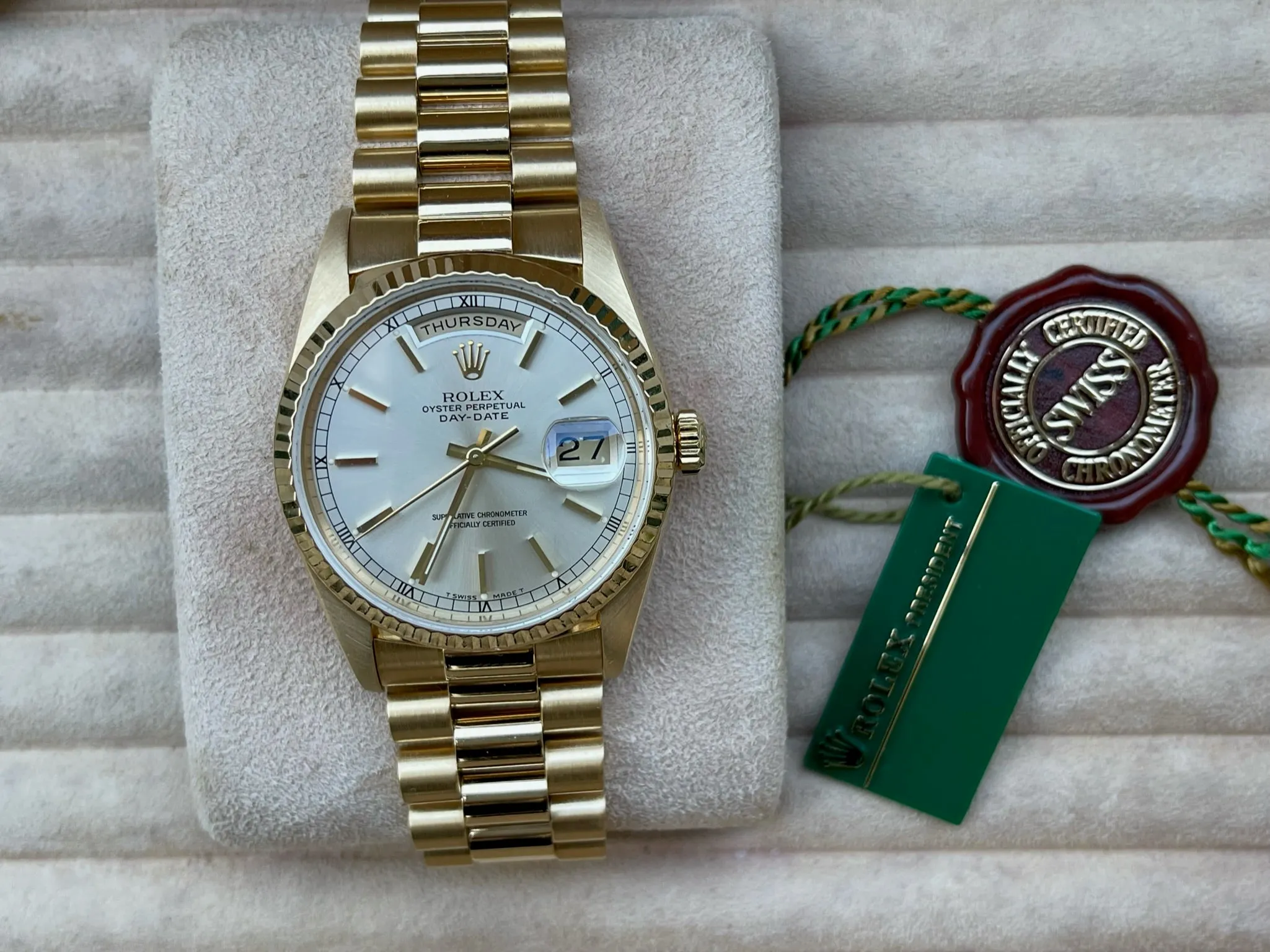 Rolex Presidential 18238 Day Date (Double Quickset) Men or Womens Watch 18k Gold All Factory With Silver Dial and Fluted Bezel
