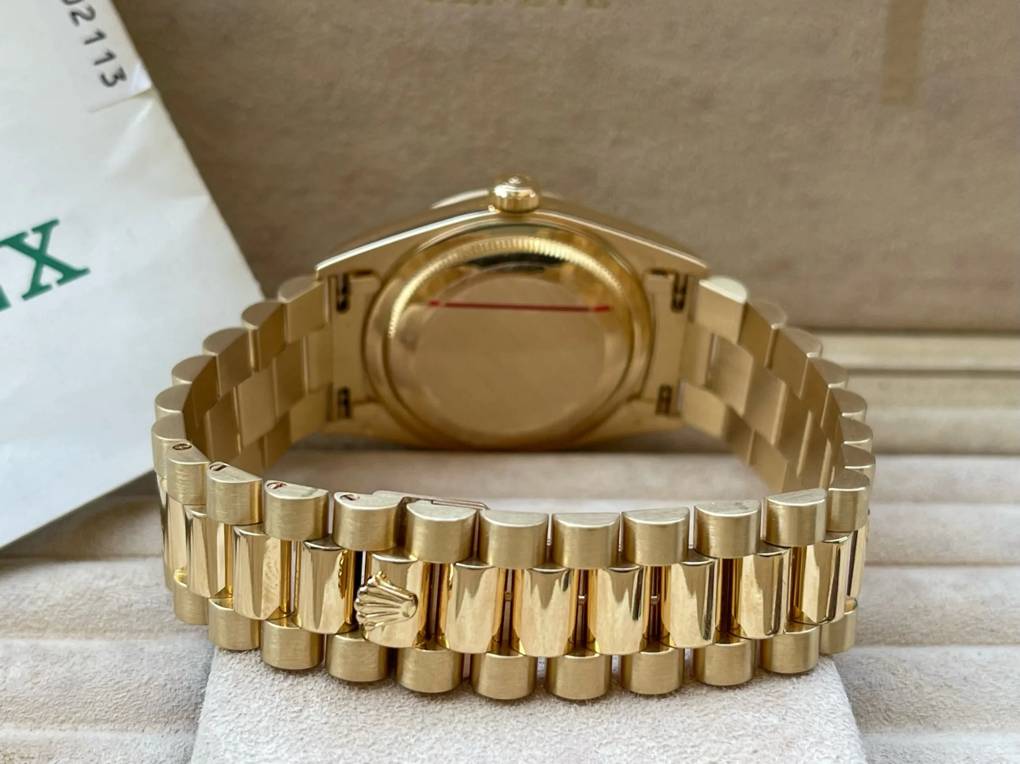 Rolex Presidential 18238 Day Date (Double Quickset) Men or Womens Watch 18k Gold All Factory With Silver Dial and Fluted Bezel